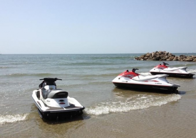 Jetski sur la plage